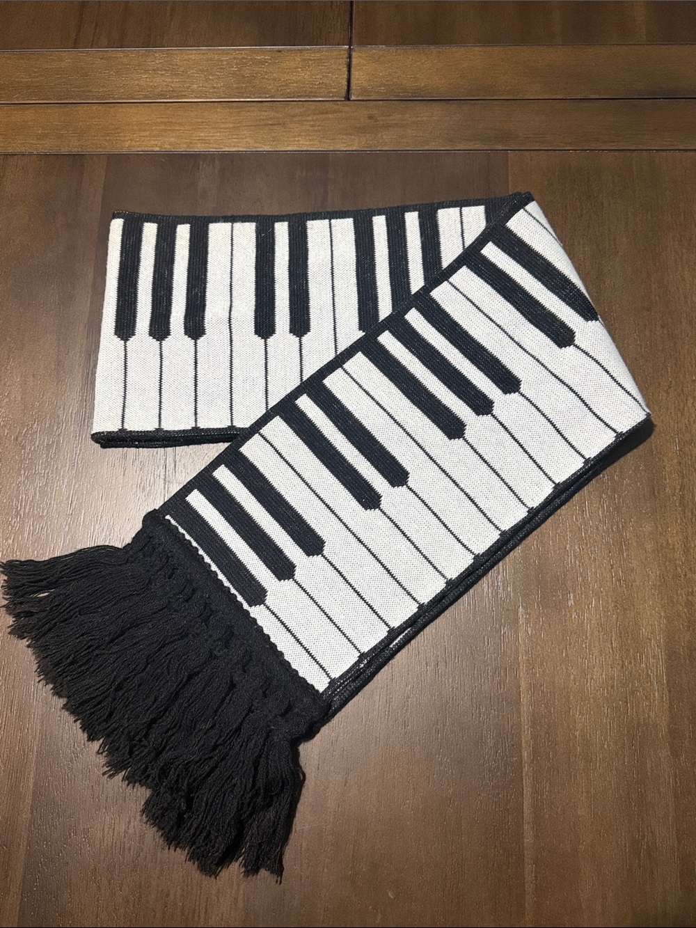 Vintage 80’s Edgerton Keyboard Scarf